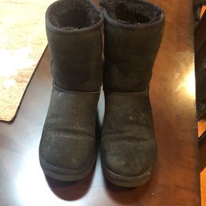 Ugg. Size 9.